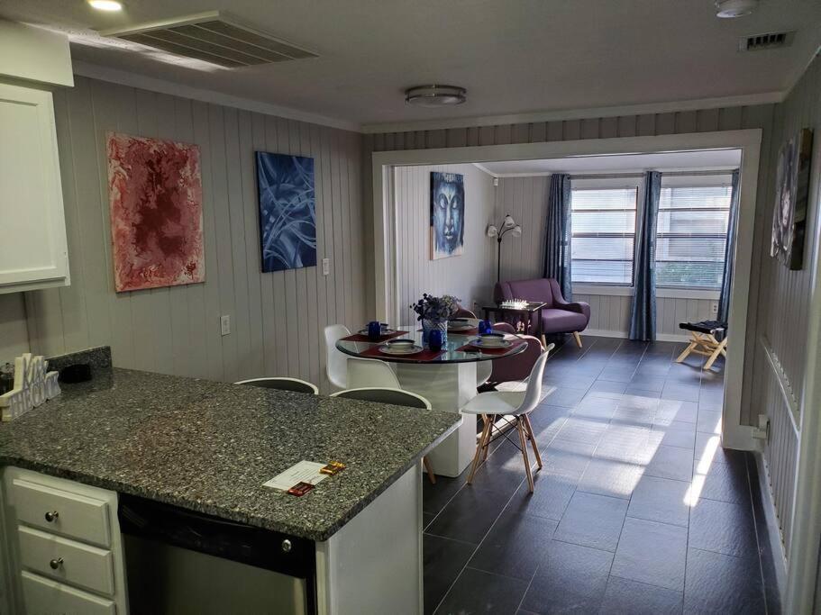 Beautiful Cottage Near Lake Louisa & Mins From Disney, Vehicle Rental Available Клермонт Екстериор снимка